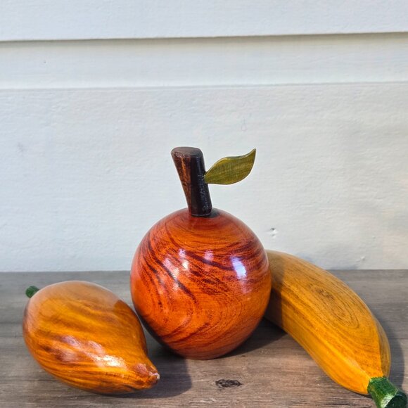3/$55✨️ Vintage Wooden Yucatán Decorative Fruit Set - Picture 2 of 7